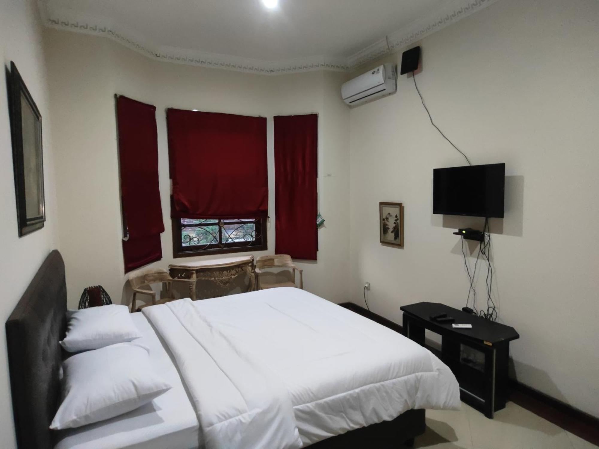 Tirto 27 Homestay ジョグジャカルタ エクステリア 写真