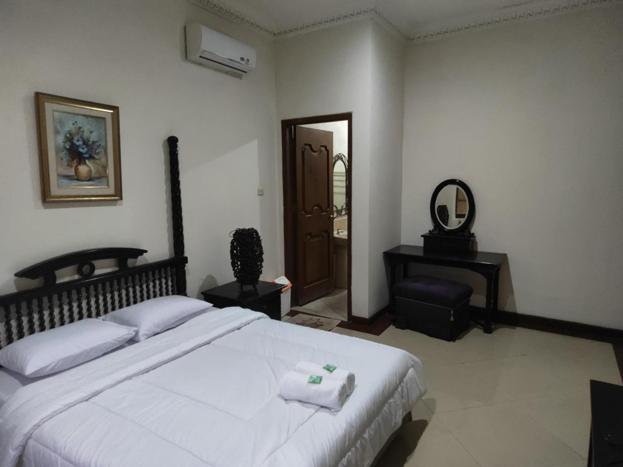 Tirto 27 Homestay ジョグジャカルタ エクステリア 写真